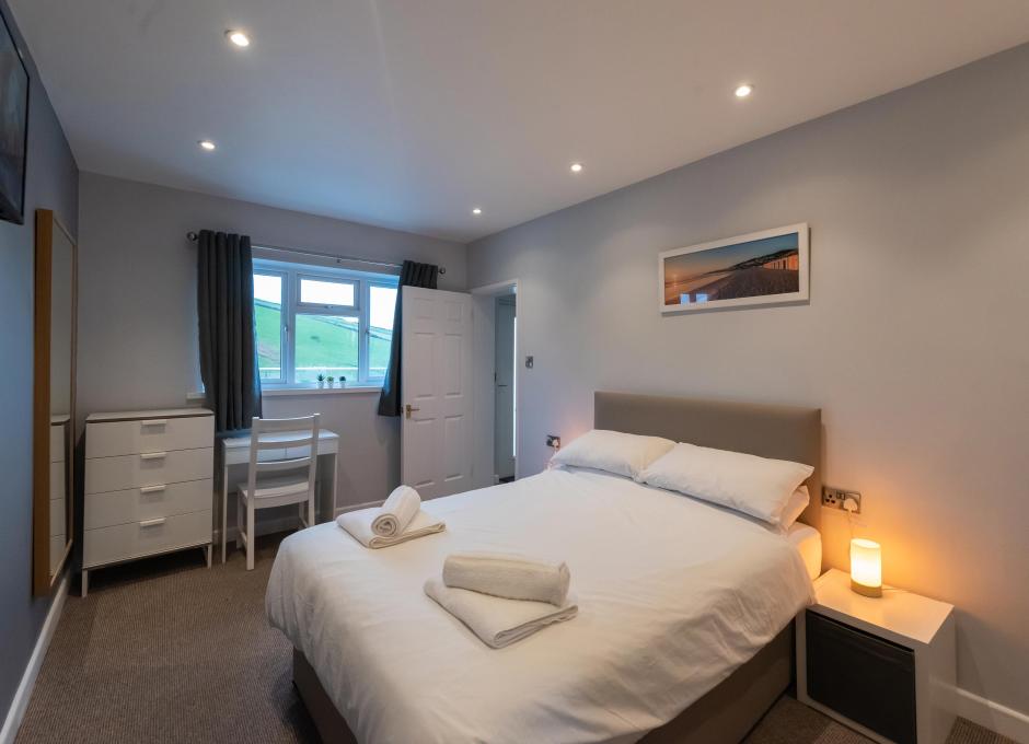 Woolacombe Sands Holiday Park Sands Chalet Accommodation Main Bedroom