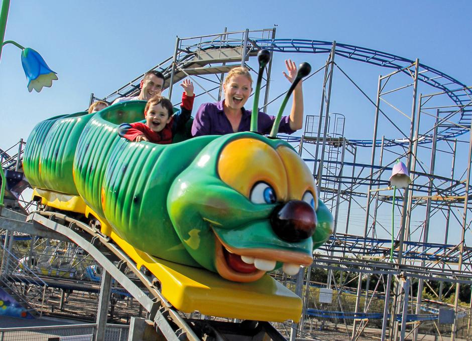 Milky Way | Caterpillar Ride | Rollercoaster